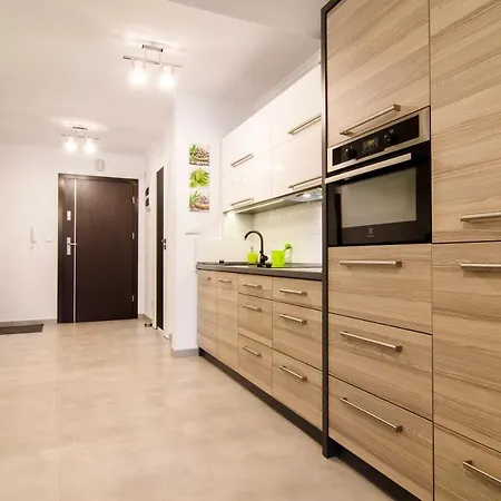 Teczowe Wzgorze Oaza Apartman *