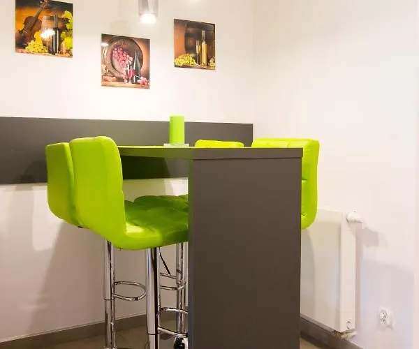 Teczowe Wzgorze Oaza דירה